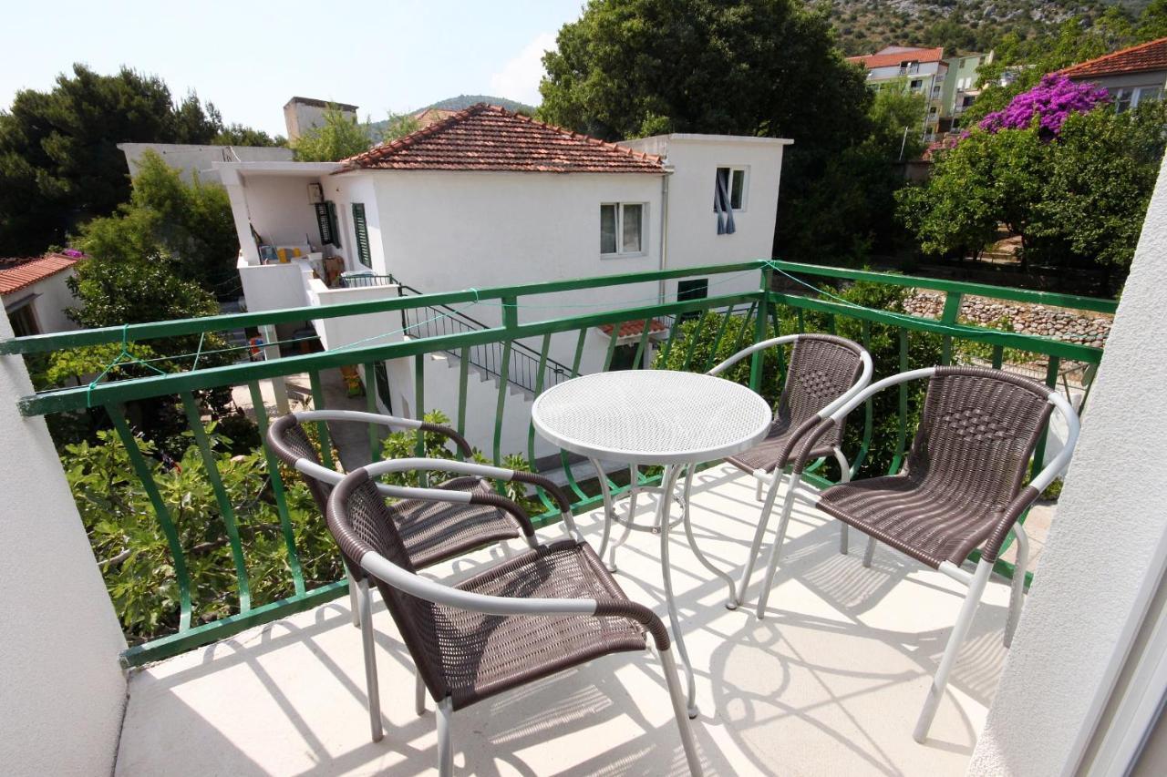 Apartments By The Sea Drvenik Donja Vala, Makarska - 6701 Exterior photo