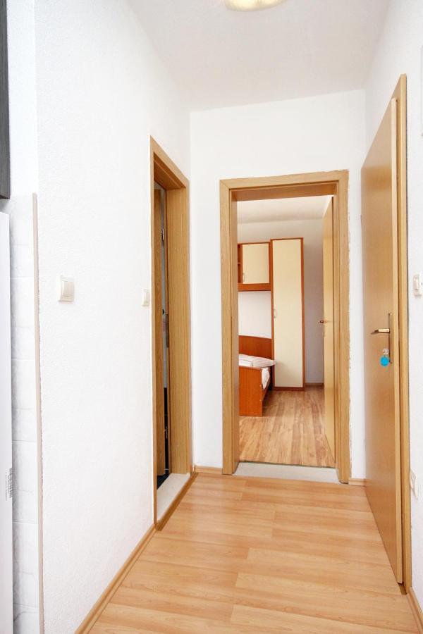 Apartments By The Sea Drvenik Donja Vala, Makarska - 6701 Exterior photo
