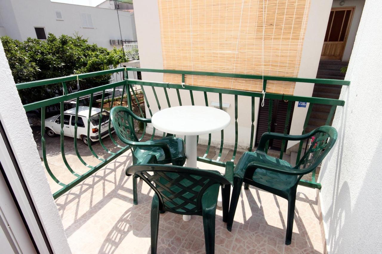Apartments By The Sea Drvenik Donja Vala, Makarska - 6701 Exterior photo