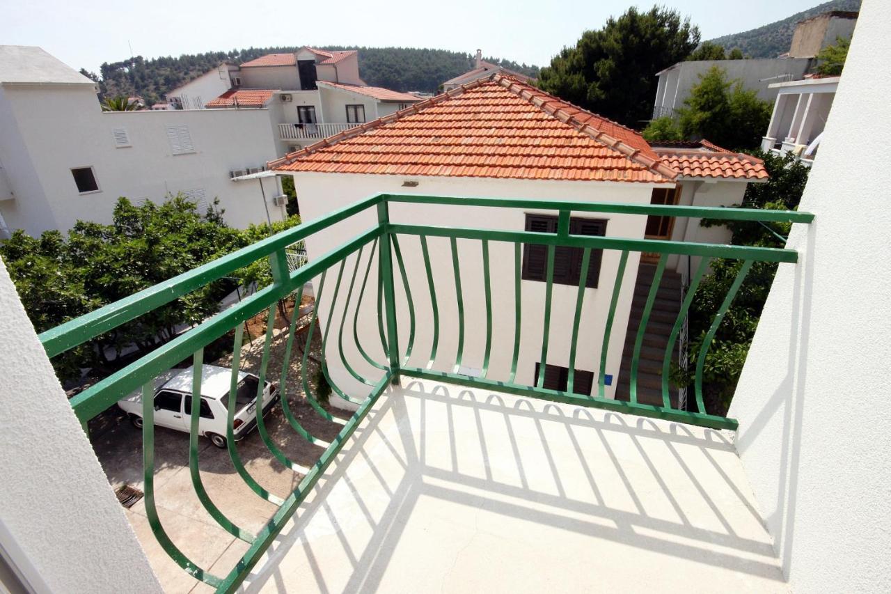Apartments By The Sea Drvenik Donja Vala, Makarska - 6701 Exterior photo