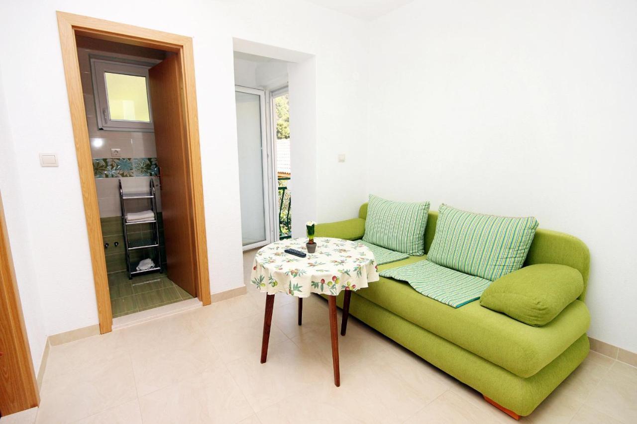 Apartments By The Sea Drvenik Donja Vala, Makarska - 6701 Exterior photo