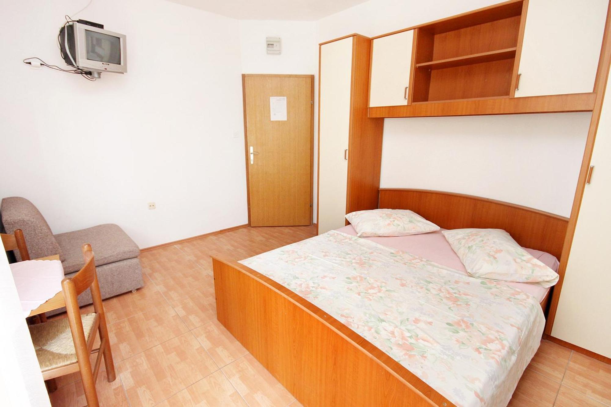 Apartments By The Sea Drvenik Donja Vala, Makarska - 6701 Room photo
